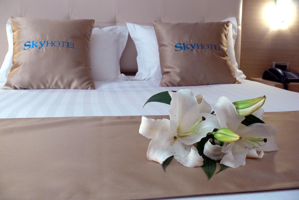 Sky 2 Hotel Tirana Exteriér fotografie
